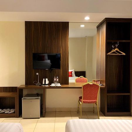 Ameera Hotel Pekanbaru Exteriér fotografie